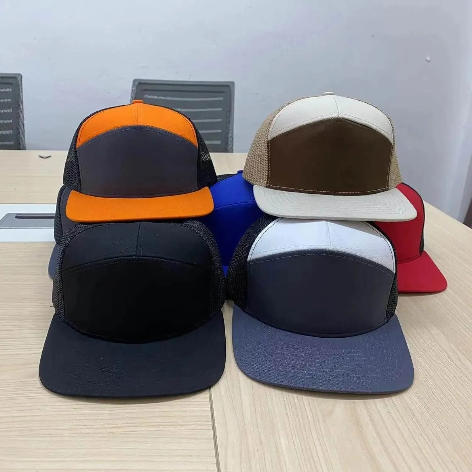 Snapback Trucker Hat for Men Women, Adjustable Mesh Baseball Cap for Running, Workout, Outdoor Sports